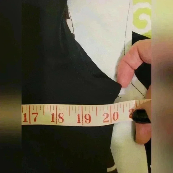 Joseph Ribkoff | Scoop Neck Short Sleeve Dress, Ptp 20'' - Picture 6 of 7